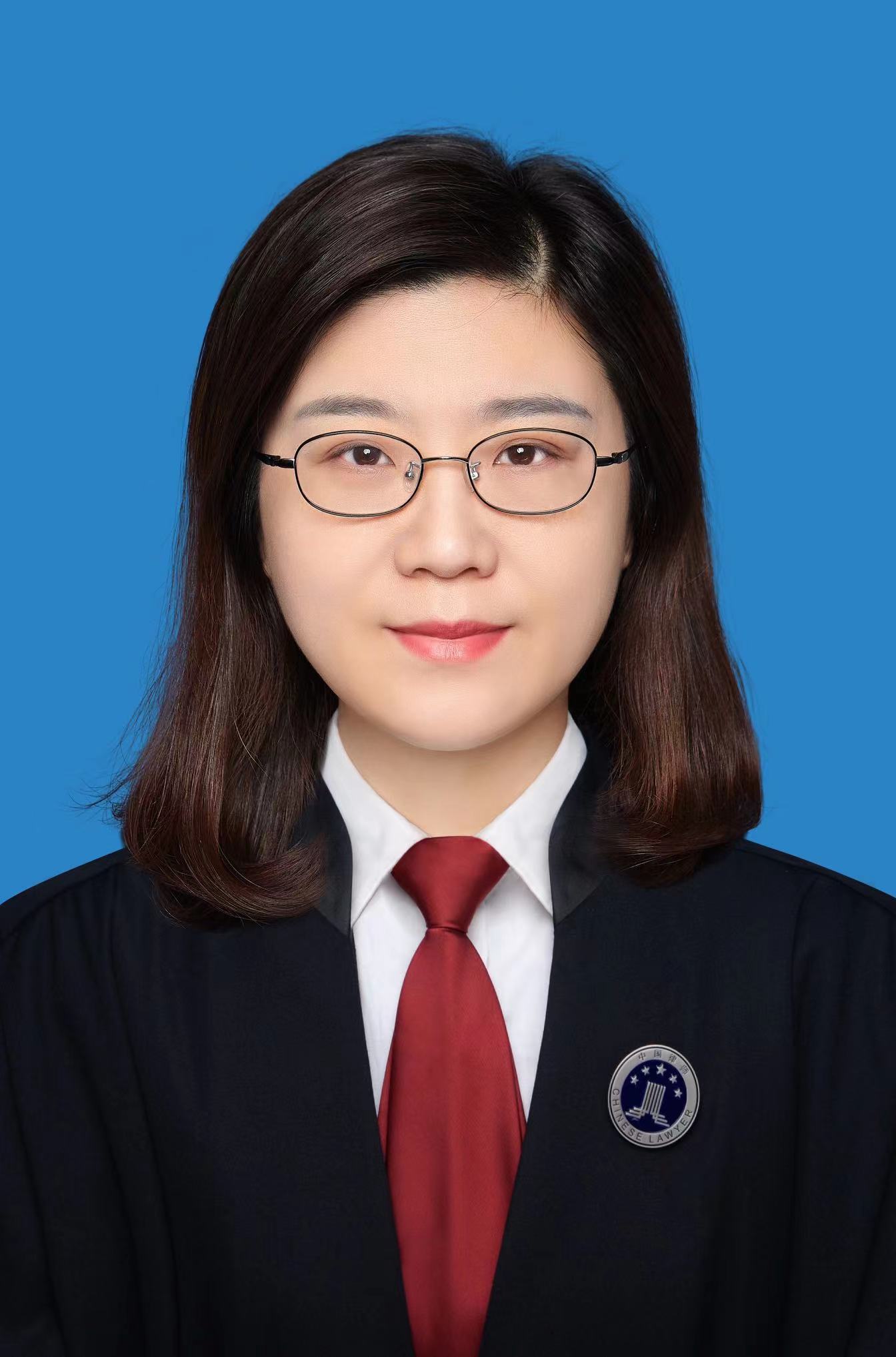 王璨然律师